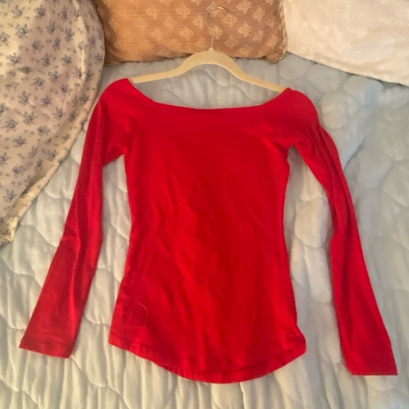 Off the shoulder red top - Picture 3 of 3